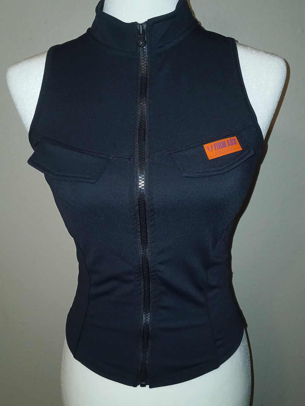 Firm Abs Womens Black Zip-Up Cargo Tank Top / Fitness
